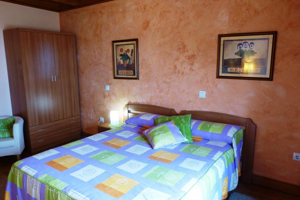 Hotel El Golobar Reinosa Chambre photo