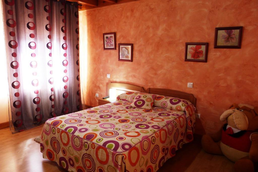 Hotel El Golobar Reinosa Chambre photo